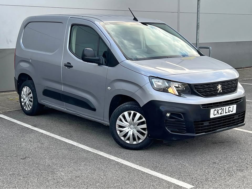 566202141_736408372790661_1627233161315825745_n